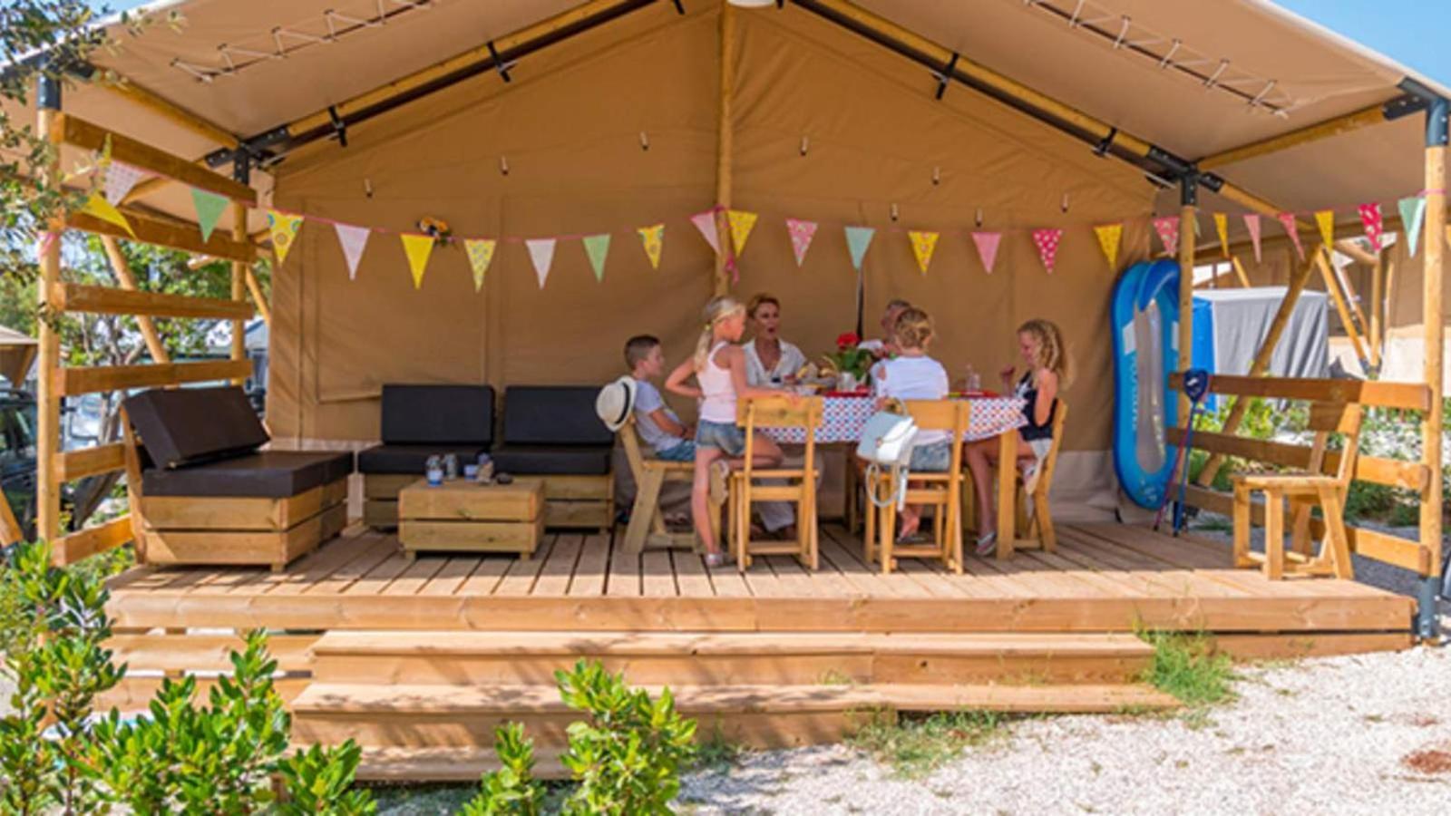 Eurocamp Tents At Campsite Val Saline Hotel Rovinj Exterior photo