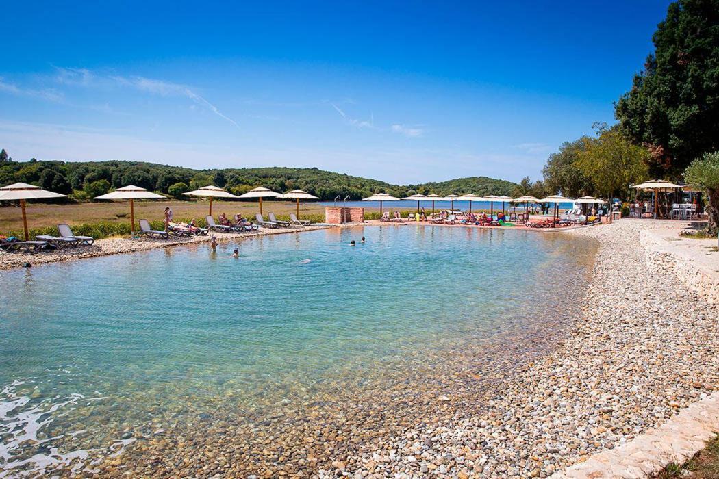Eurocamp Tents At Campsite Val Saline Hotel Rovinj Exterior photo