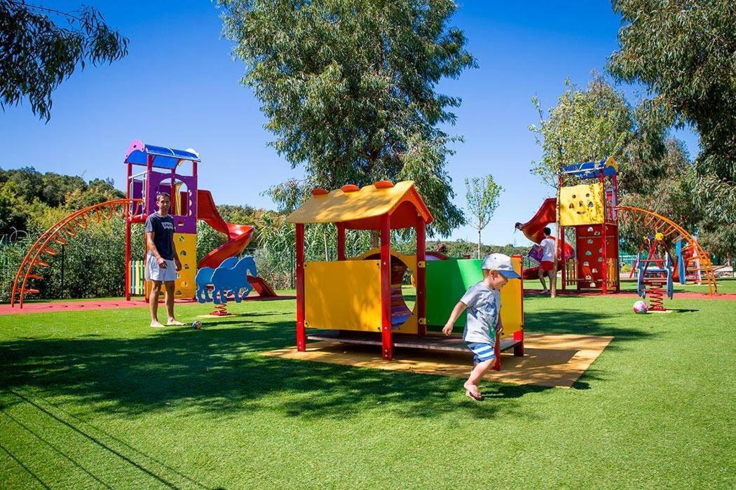 Eurocamp Tents At Campsite Val Saline Hotel Rovinj Exterior photo